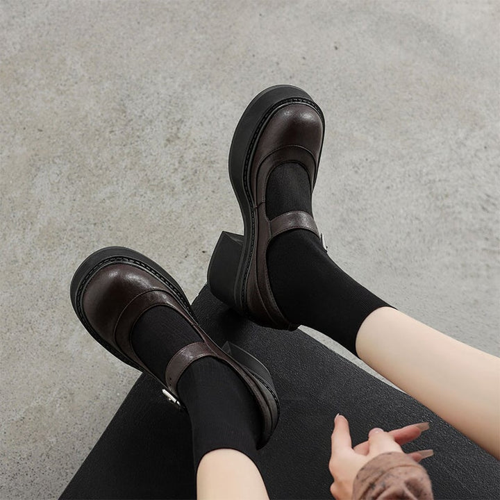 Evie Leather Pumps